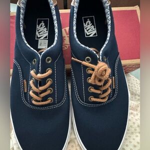 COPY - *Brand New in Box** Era 59 Navy Chevron